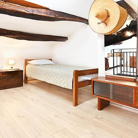 Apartman Studio Baladur Roč エクステリア 写真