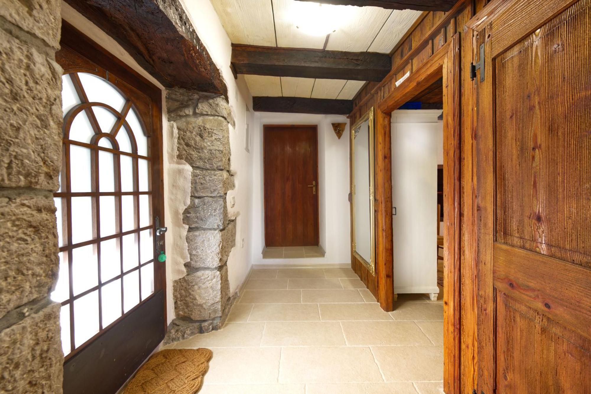 Apartman Studio Baladur Roč エクステリア 写真